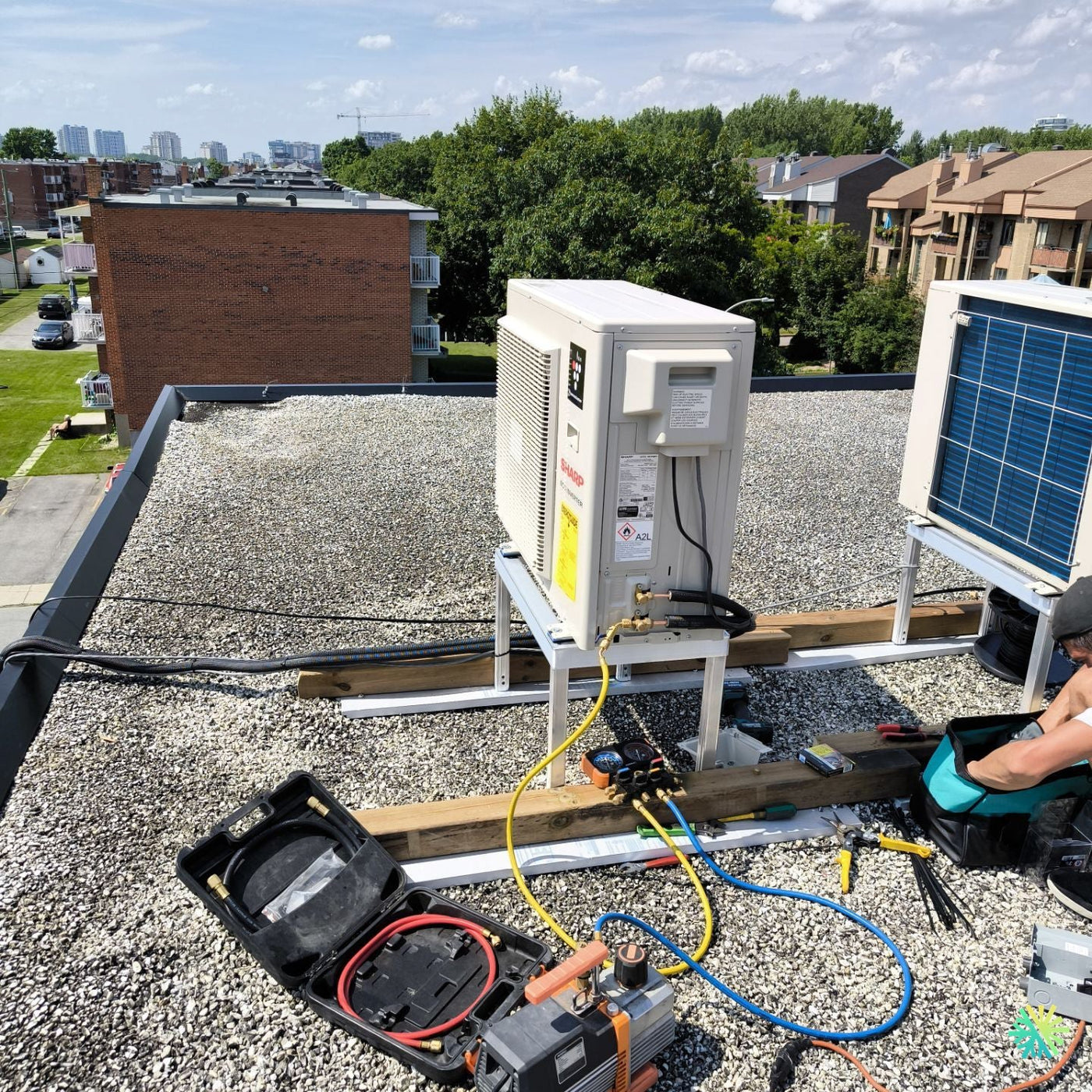 Installation d’une Sharp ZU1 Thermopompe murale à Saint-Laurent