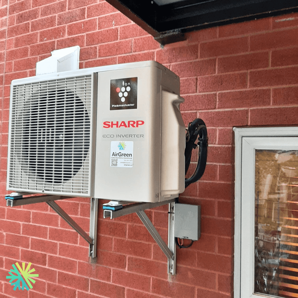 Installation of a SHARP ZU1 Wall-Mounted Heat Pump in Côte-des-Neiges
