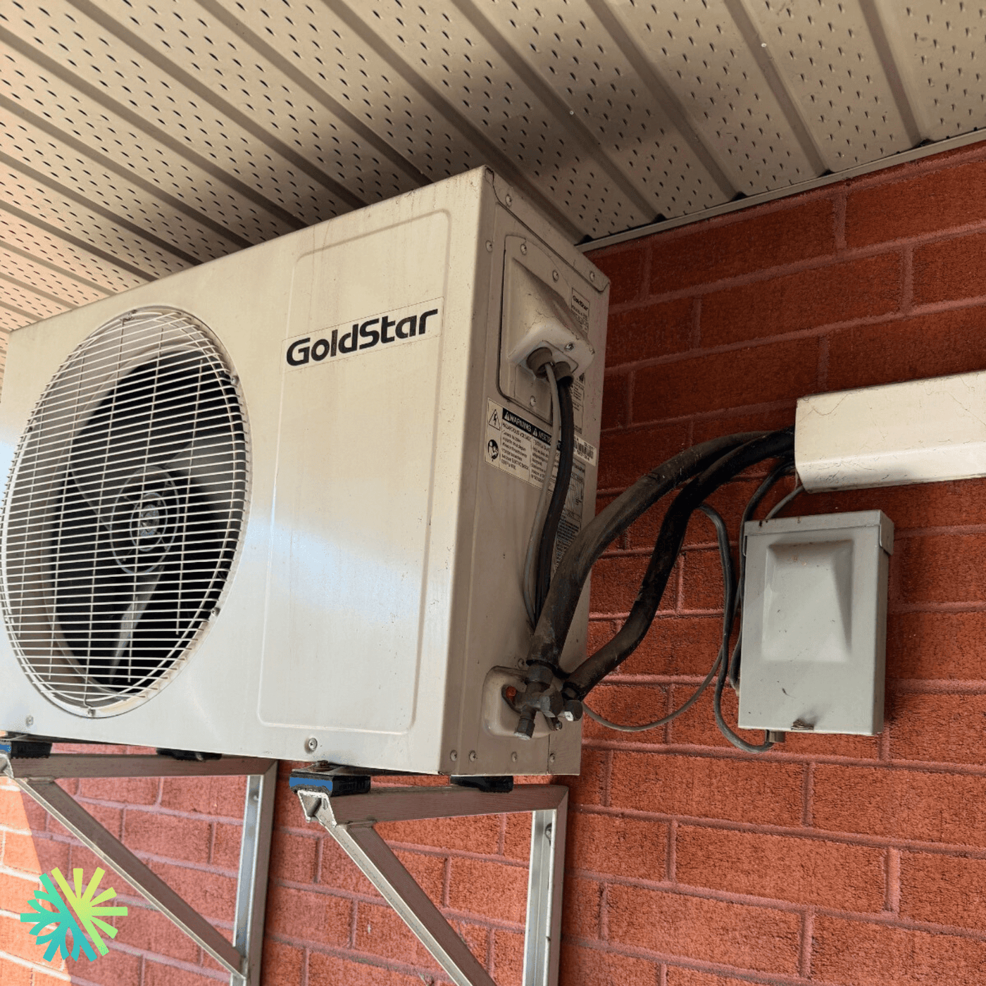 Réparation d’une thermopompe murale GoldStar à Côte Saint-Luc