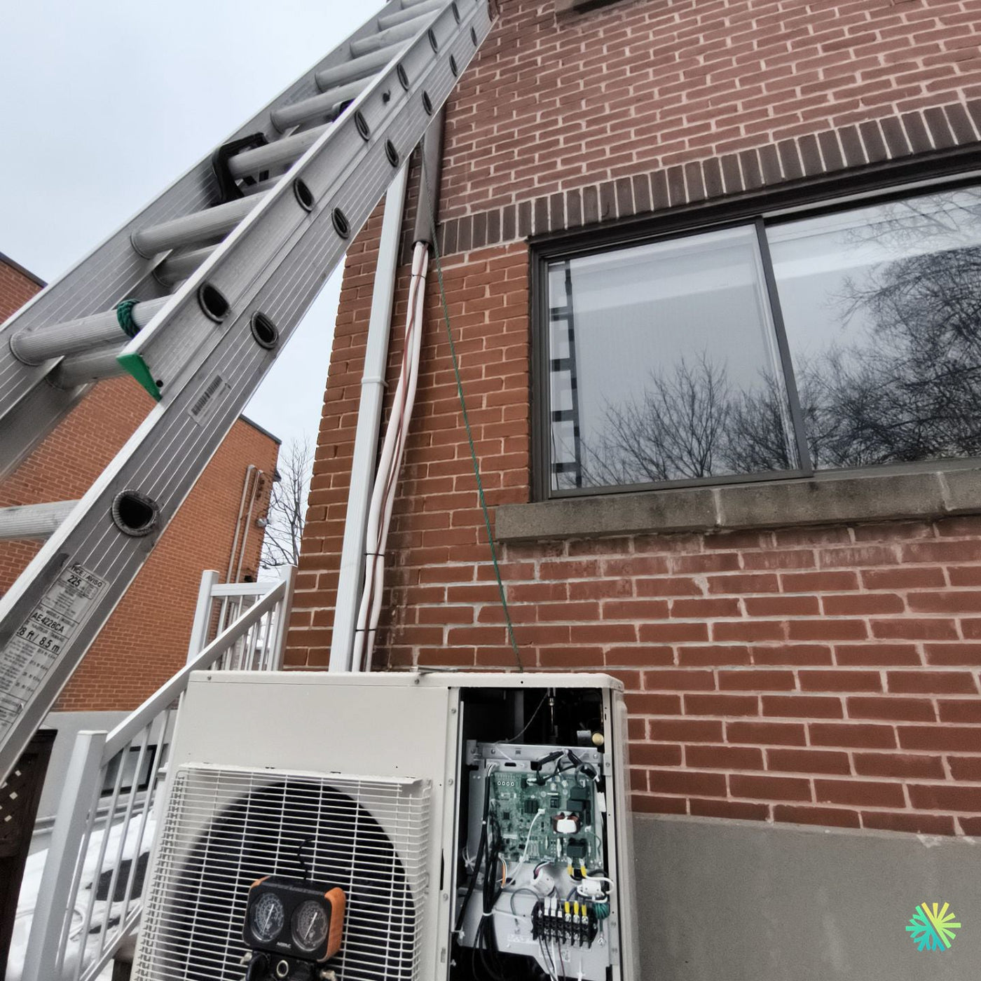 Réparation d’une thermopompe murale Lennox à Rosemont–La Petite-Patrie