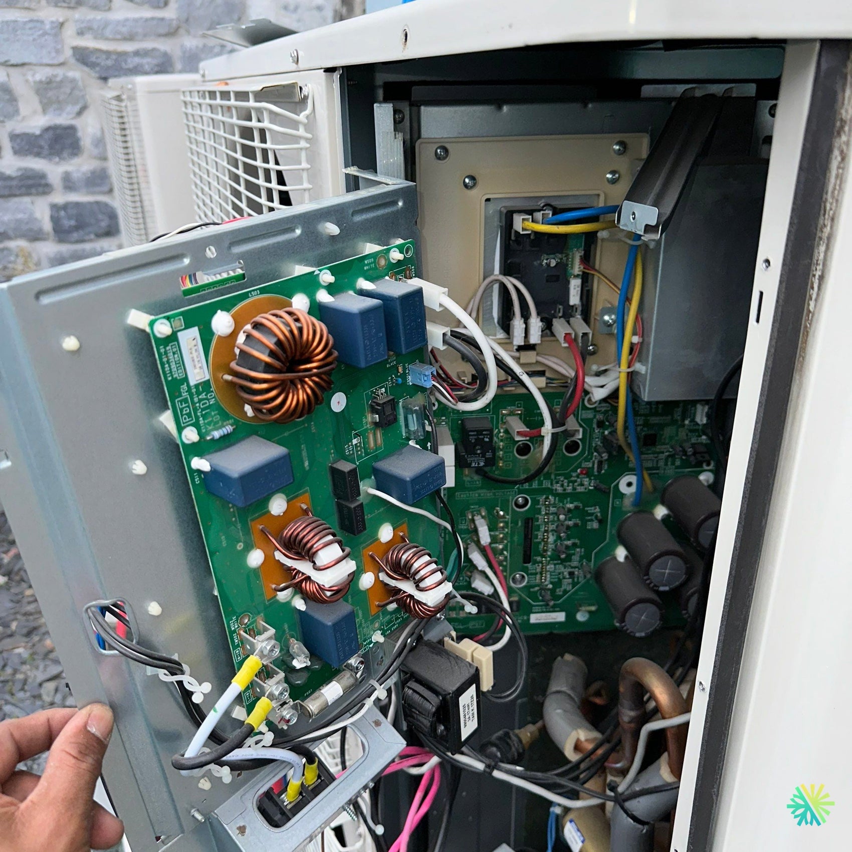 Réparation d’une thermopompe murale Fujitsu à Pointe-Claire