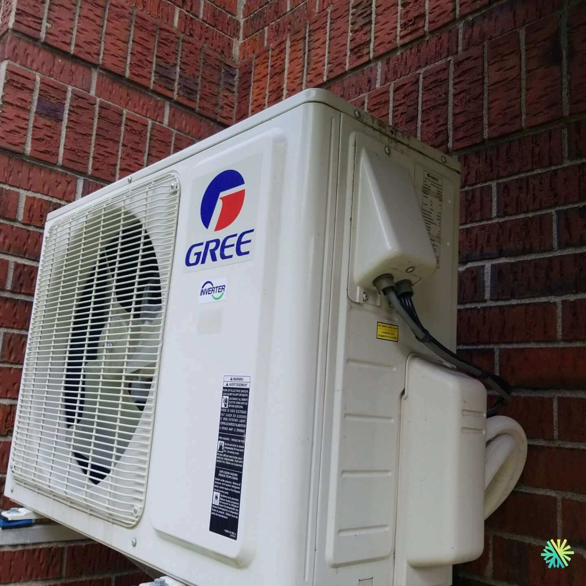 Installation of a Gree wall-mounted air conditioner in Saint-Laurent