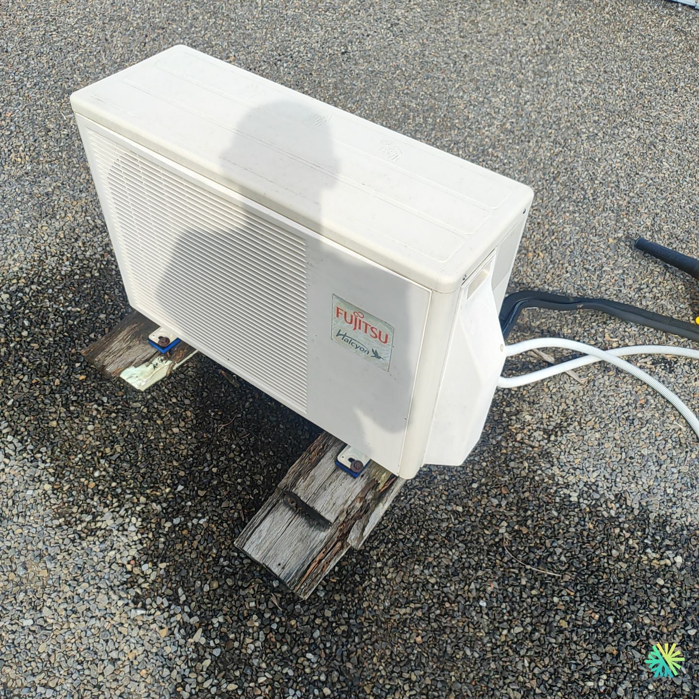 Réparation d’une thermopompe murale Fujitsu à Sainte-Dorothée