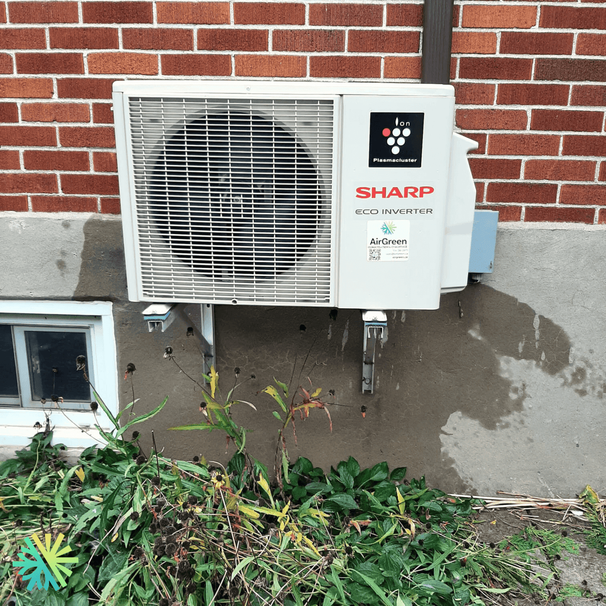 Installation of a SHARP ZHU1 12,000 BTU Ductless Heat Pump in Laval