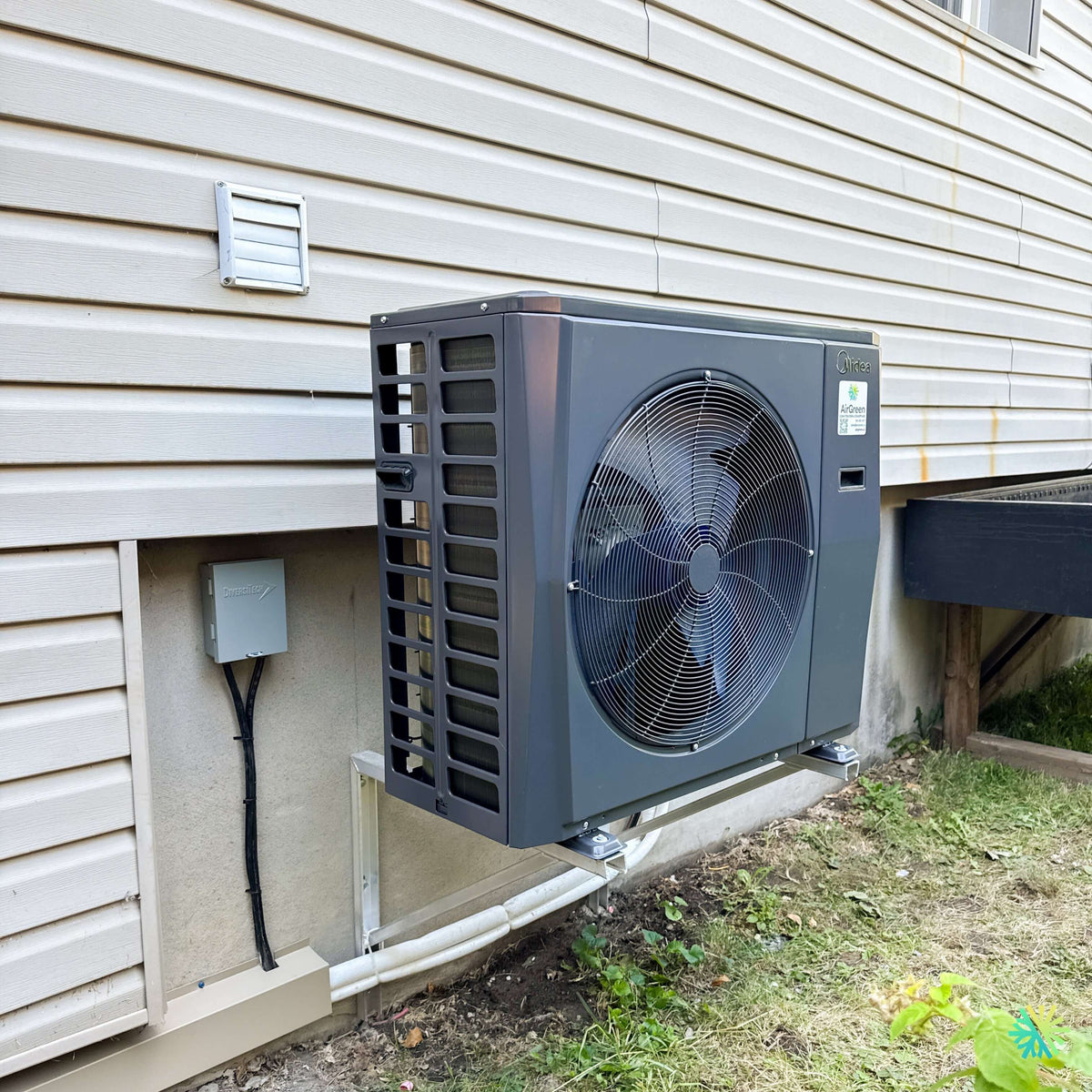 Installation d’une thermopompe centrale MIDEA EVOX G3 à Napierville, en Montérégie
