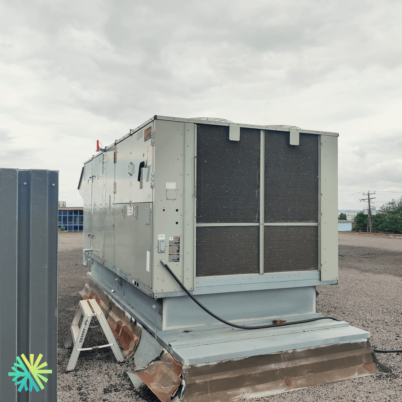 Réparation d’une unité CVC Trane sur le toit à Laval