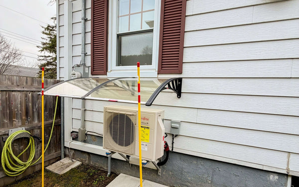 Altair 300 dans Ahuntsic-Cartierville, sur une façade existante
