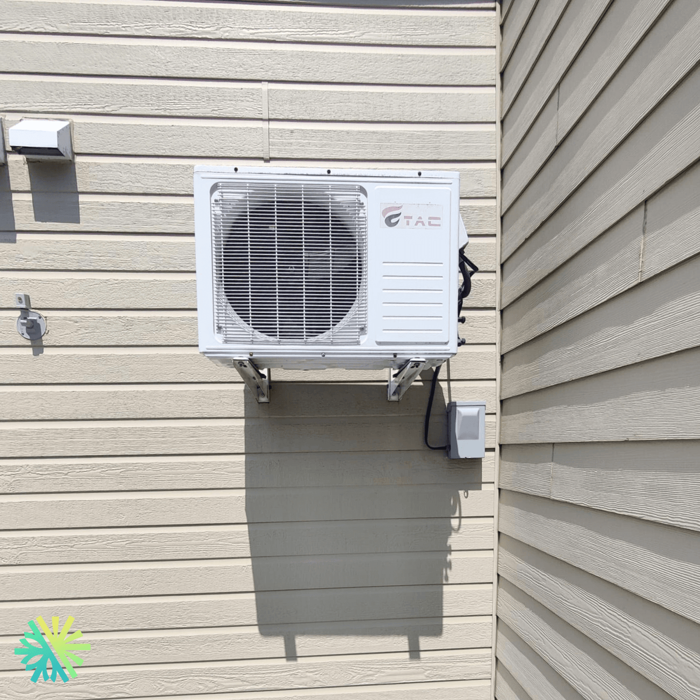 Réparation d’une thermopompe murale TAC à Terrebonne