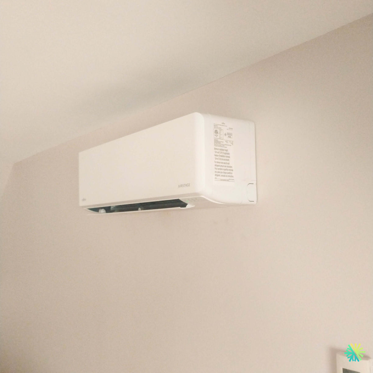 Installation d’une thermopompe murale FUJITSU ORION XLTH+ 12 000 BTU à Saint-Laurent, Montréal