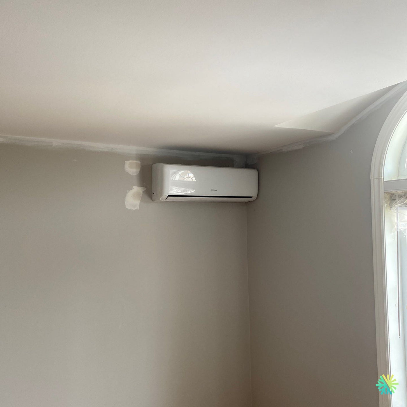 Installation d’une thermopompe murale Gree Clivia à Saint-Lambert