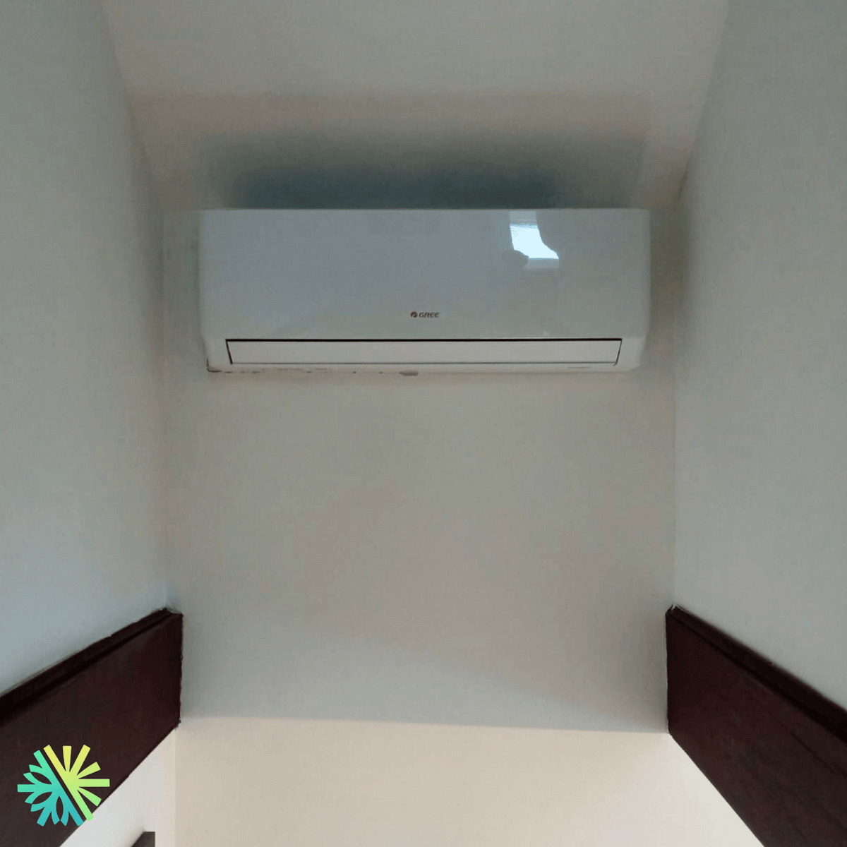 Installation d’une thermopompe murale Mini Split Gree Crossover 12 000 BTU à Deux-Montagnes