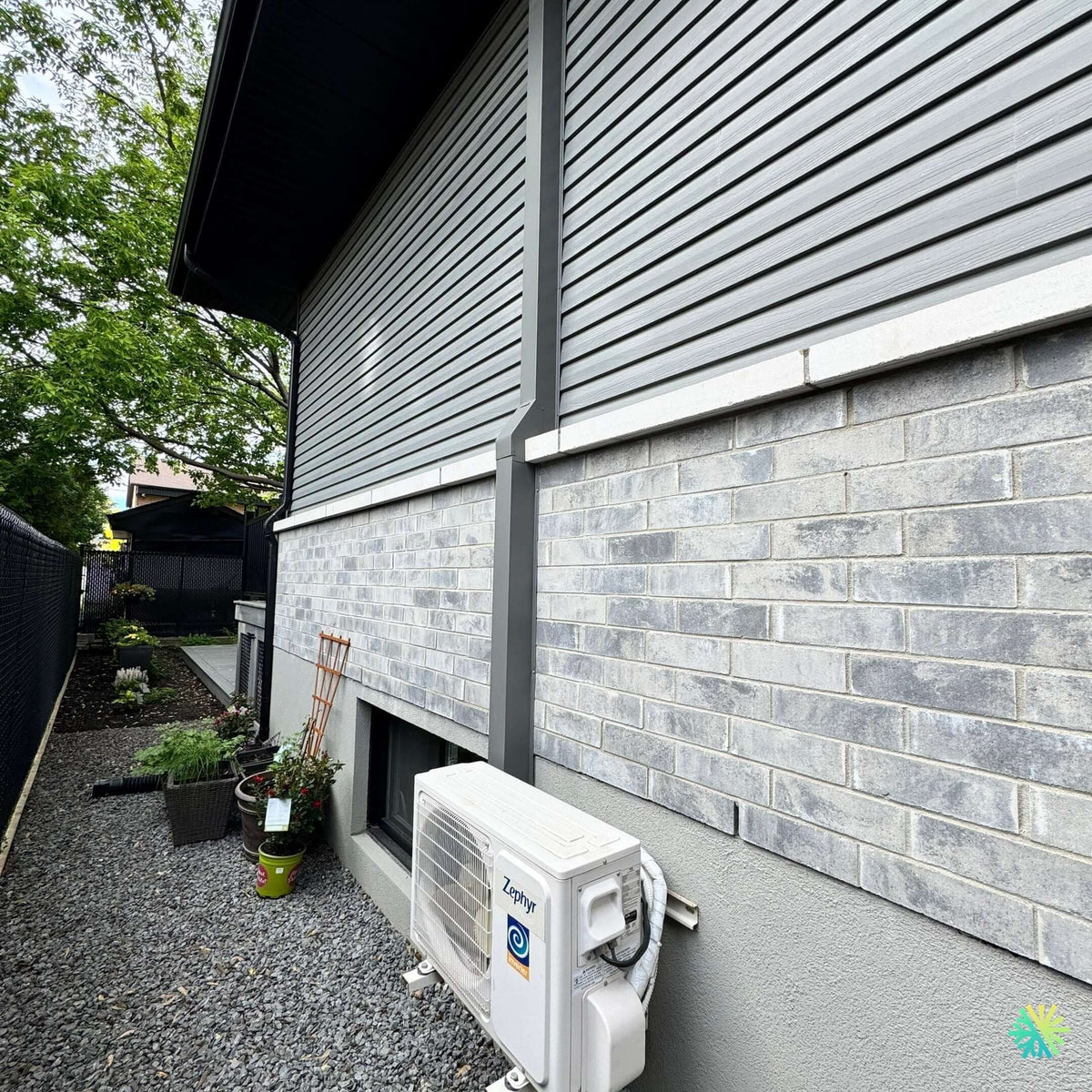 Installation of a Zephyr Mono-Zone wall-mounted heat pump in Vimont (Laval)