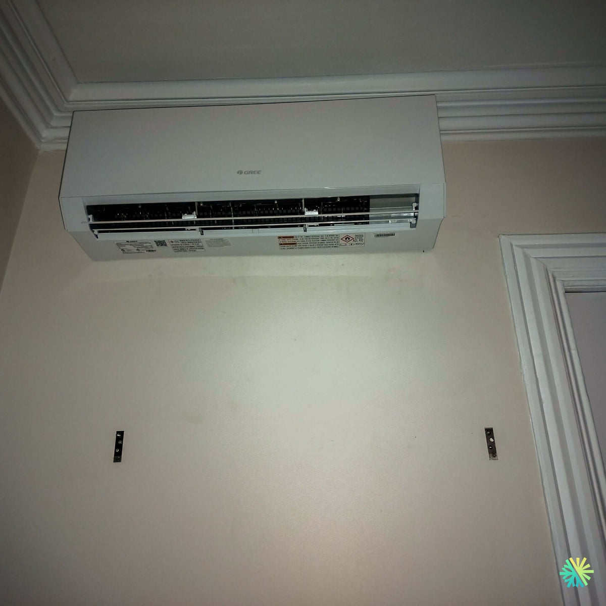 Installation of a GREE FREE MATCH R32 Quad-Zone 4-head heat pump in Dorval