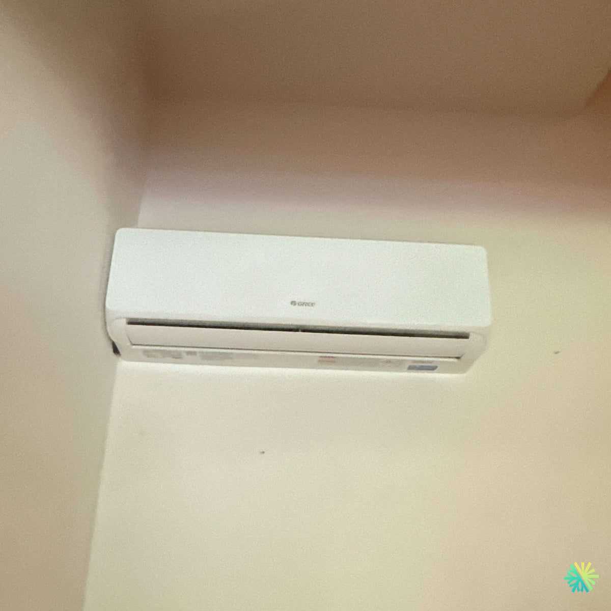 Installation of a GREE FreeMatch R32 3-head heat pump in Saint-Pie, Montérégie