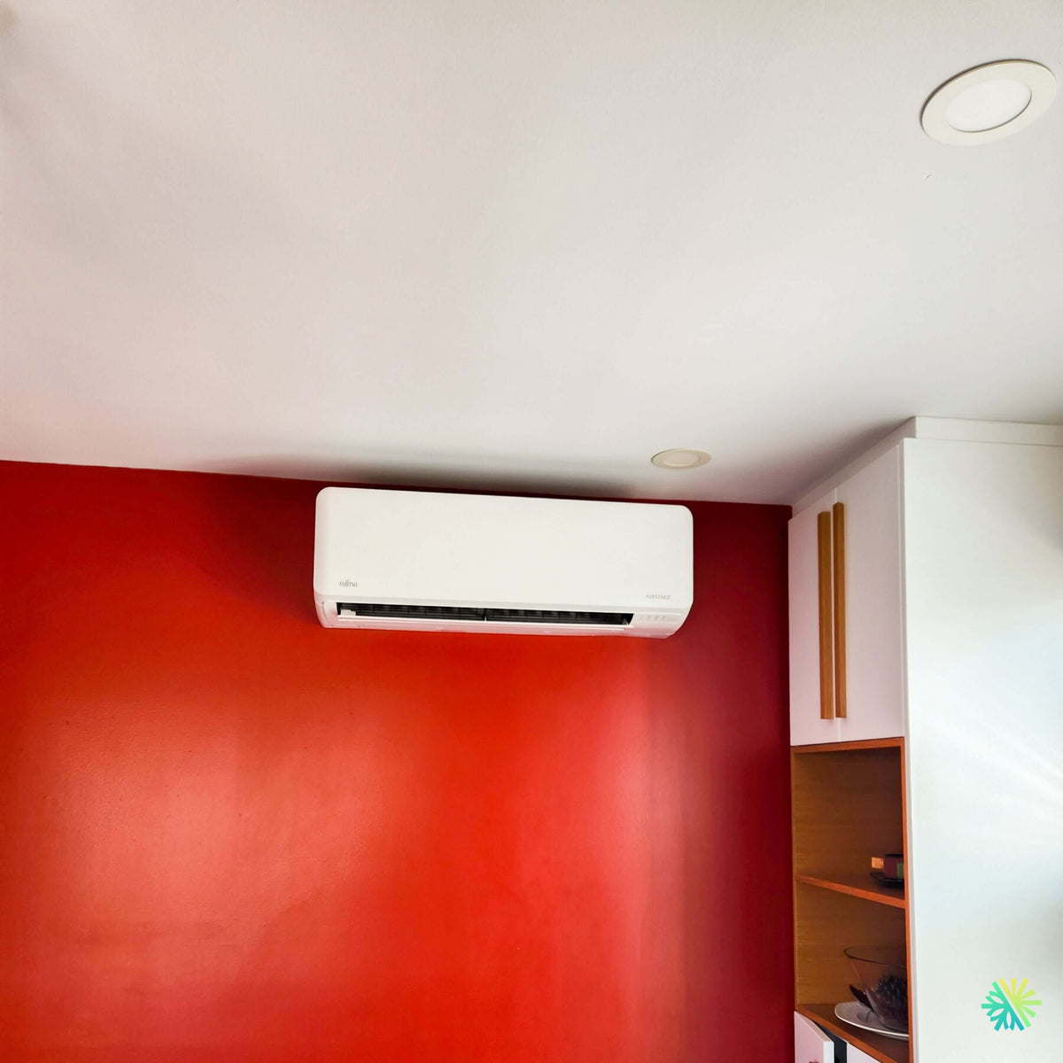 Installation d’une thermopompe murale FUJITSU AIRSTAGE ORION XLTH à Rivière-Beaudette, en Montérégie