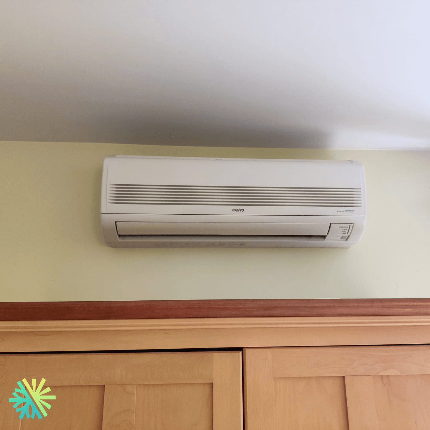 Réparation d’une thermopompe murale mini split Sanyo à Saint-Léonard