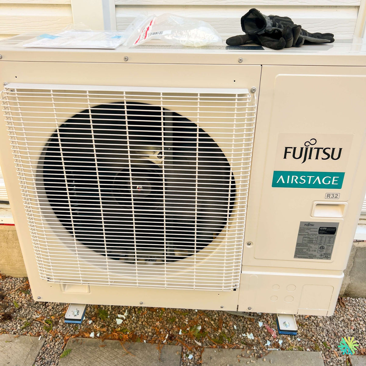 Installation d’une thermopompe murale Fujitsu AIRSTAGE Orion XLTH à Rivière-des-Prairies–Pointe-aux-Trembles, Montréal