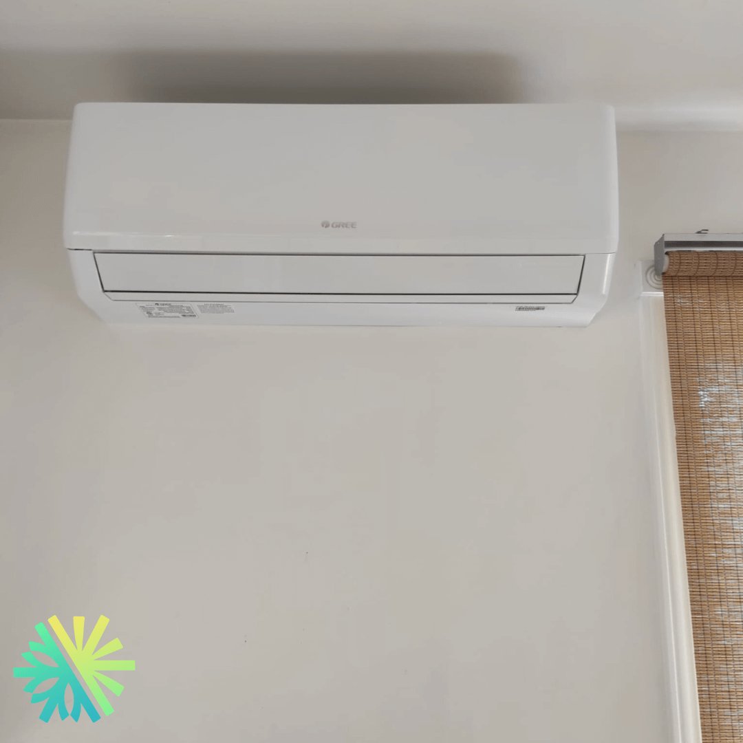 Installation d'une Thermopompe Murale Gree Crossover à Delson