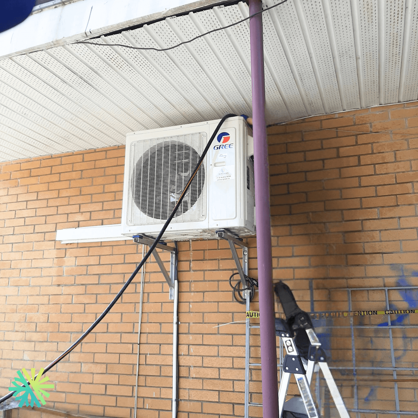 Excellence en maintenance d'une thermopompe murale Gree à Île-Bizard–Sainte-Geneviève