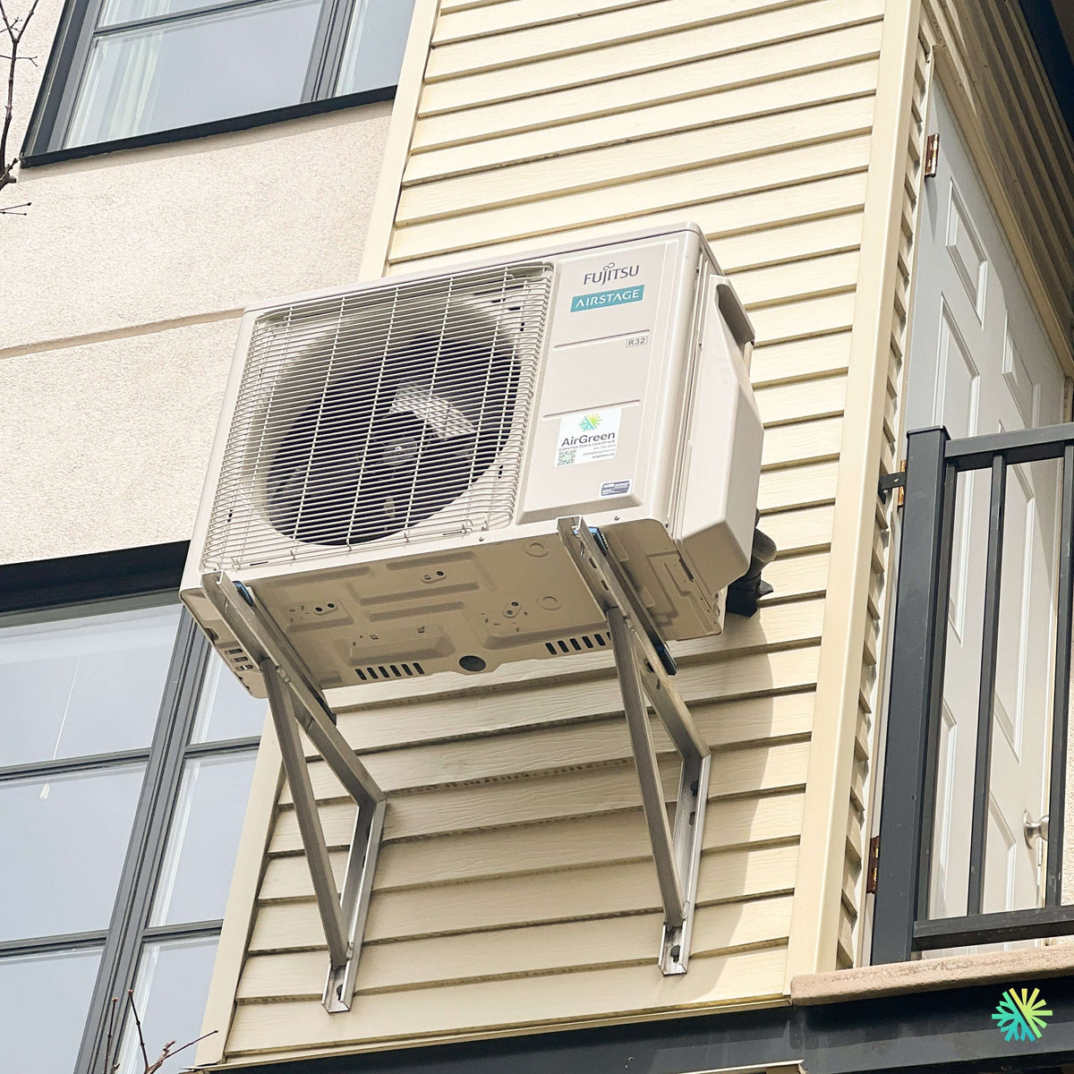 Installation d’une thermopompe murale Fujitsu AIRSTAGE Orion XLTH à Pointe-des-Cascades