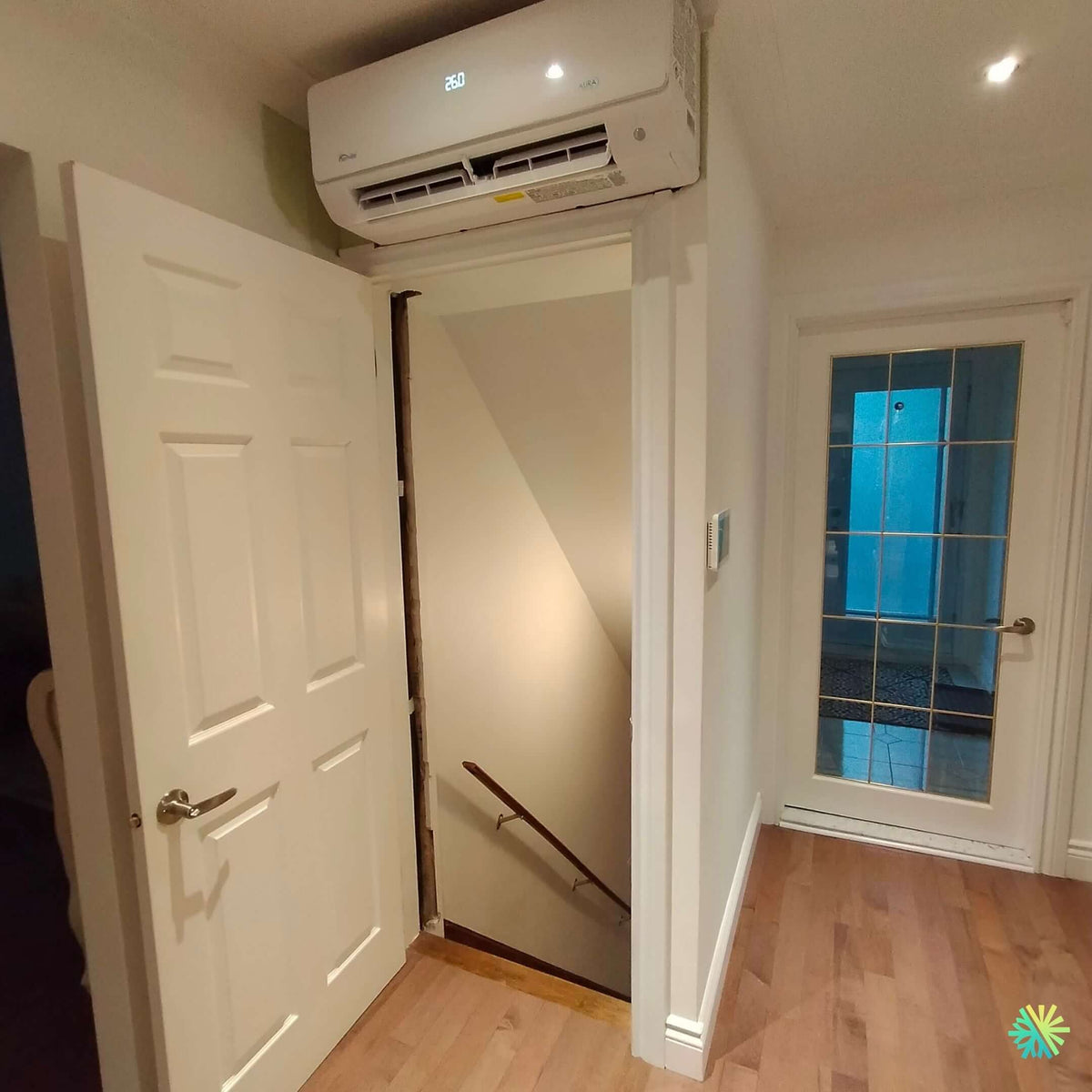Installation of a Midea wall-mounted heat pump in Villeray–Saint-Michel–Parc-Extension