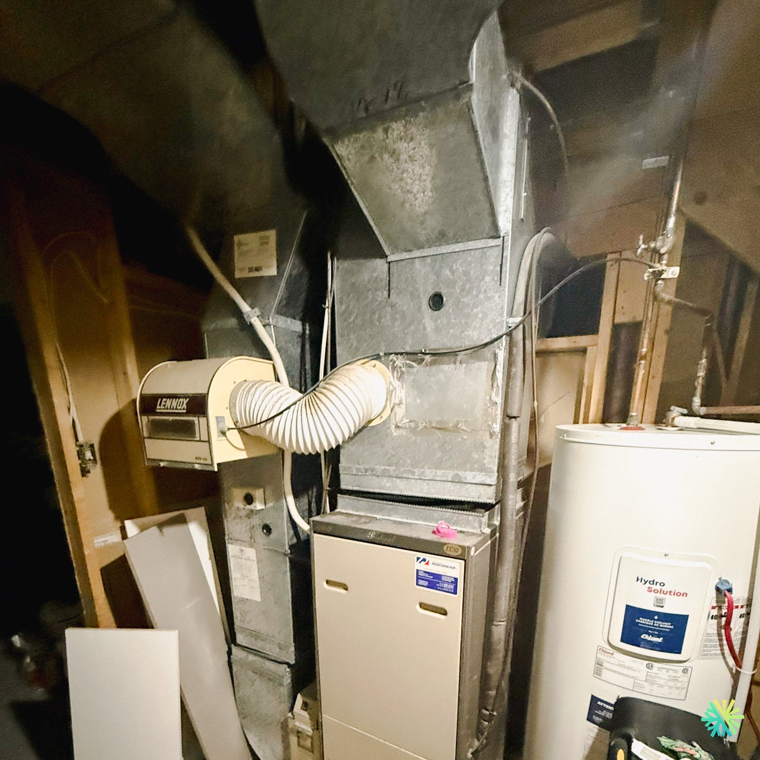 Avant / Après : comment un simple échangeur d’air a métamorphosé un sous-sol humide en espace de vie sain et confortable