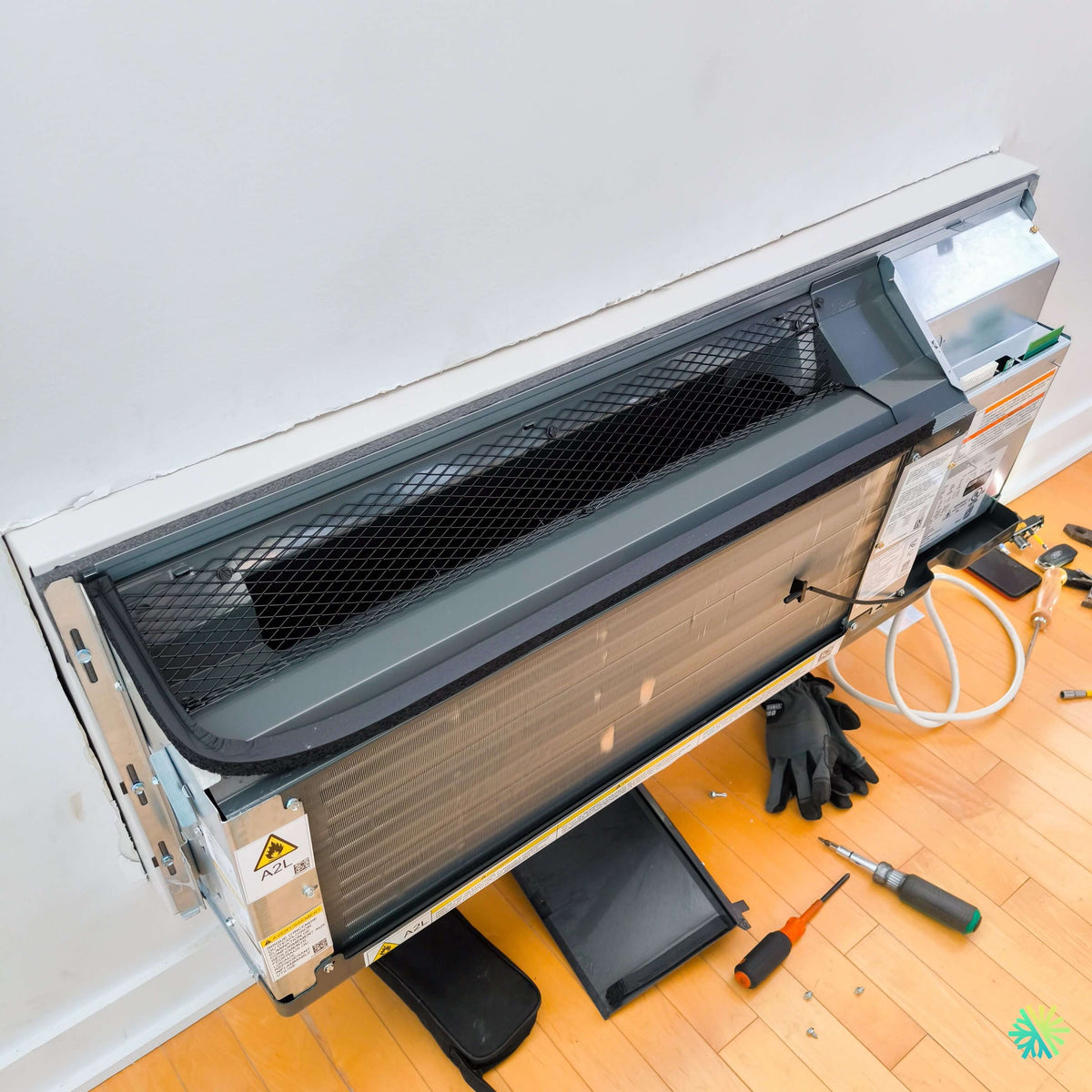 Installation of a built-in wall-mounted FORESTAIR PTAC with A2L refrigerant in Delson, on Montreal’s South Shore