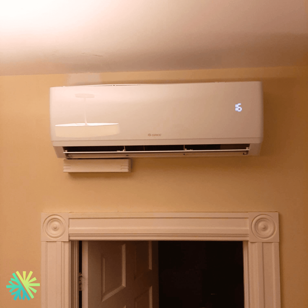 Installation of a GREE CROSSOVER Wall-Mounted Heat Pump in Saint-Constant