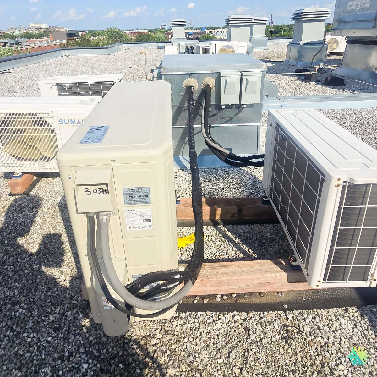 Installation d’une thermopompe multizone double zone HITACHI airHome Multi à Saint-Bruno-de-Montarville