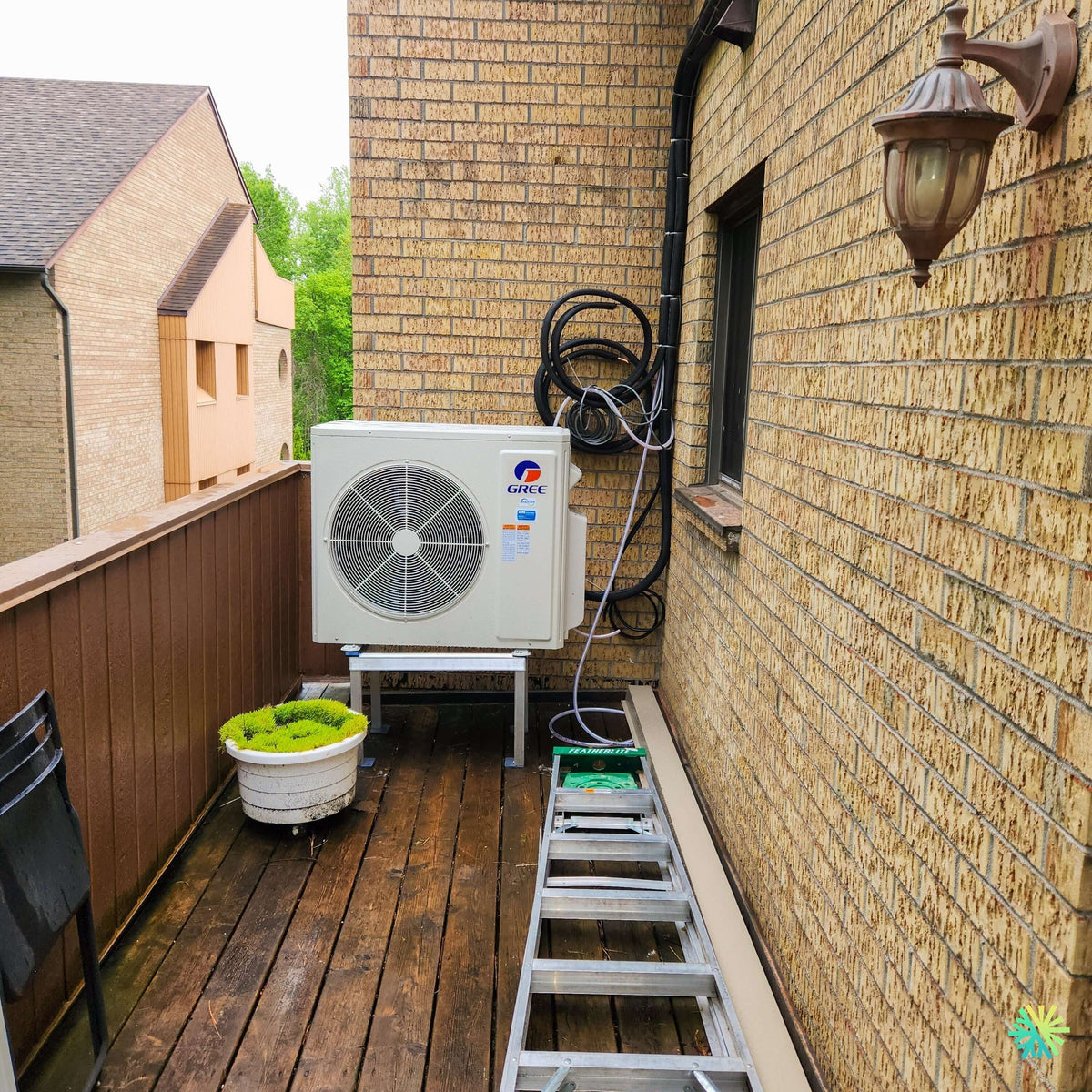Installation d’une thermopompe 3 têtes GREE FreeMatch R32 à Saint-Joseph-de-Sorel