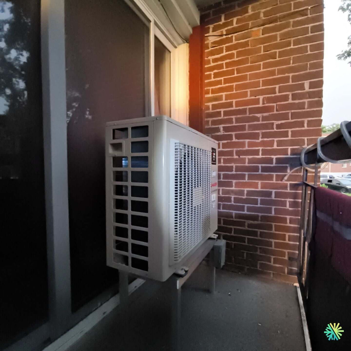 Installation d’une Sharp Eco Inverter thermopompe murale à Rosemont–La Petite-Patrie