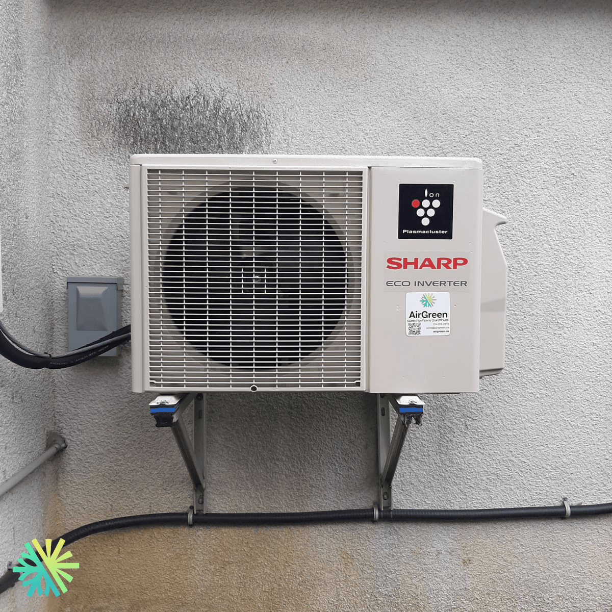 Installation of a Sharp ZU1 Ductless Heat Pump in Sainte-Catherine, South Shore