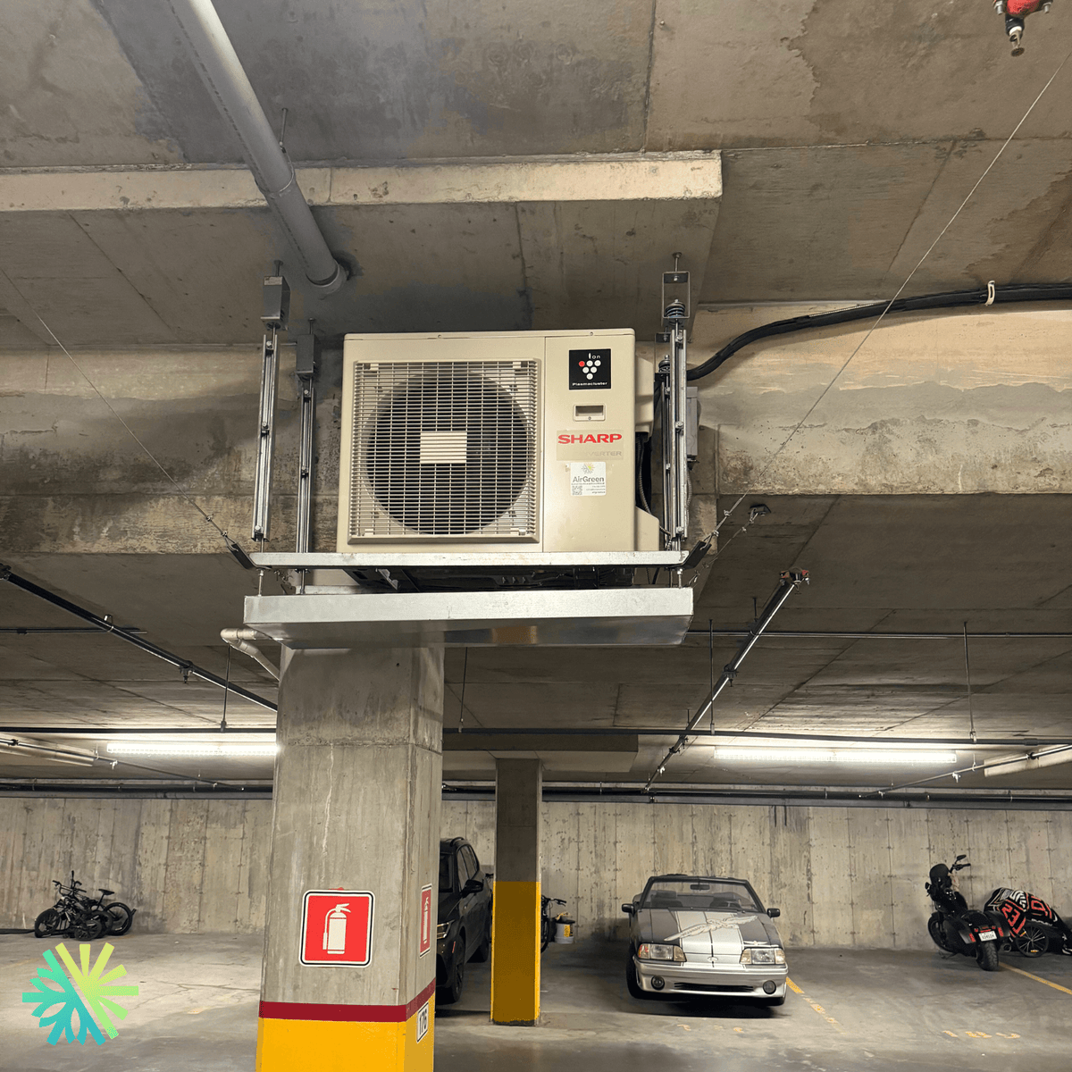 Installation of a SHARP ZU1 Mini Split Heat Pump in Ville-Marie, Montréal