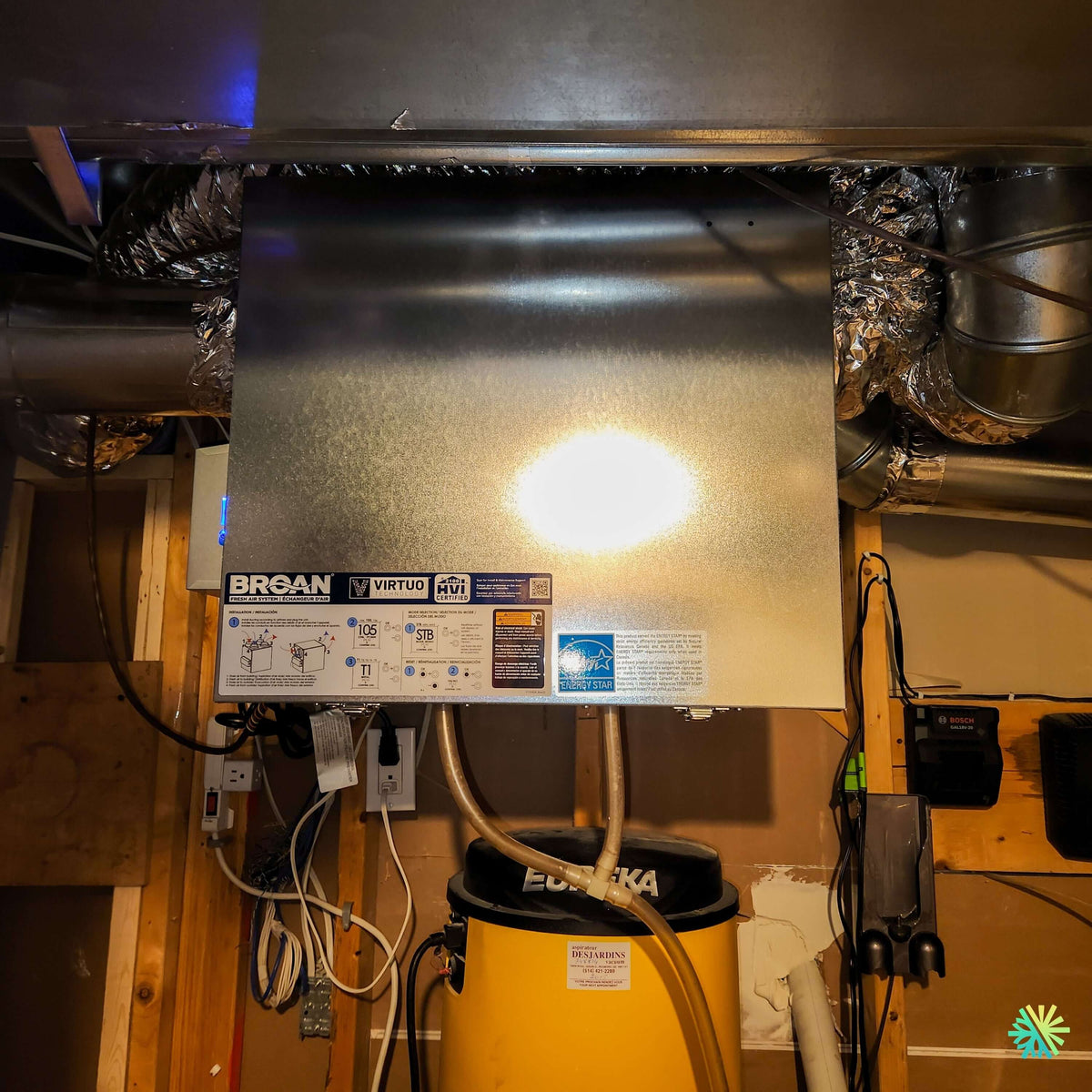 Installation d'un échangeur d'air Broan-NuTone AI Series V130H65RS à Très-Saint-Rédempteur