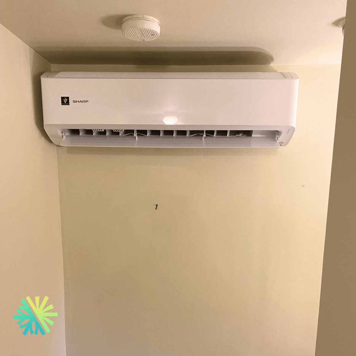Installation of a Sharp ZU1 15,000 BTU Wall-Mounted Heat Pump in Dollard-des-Ormeaux