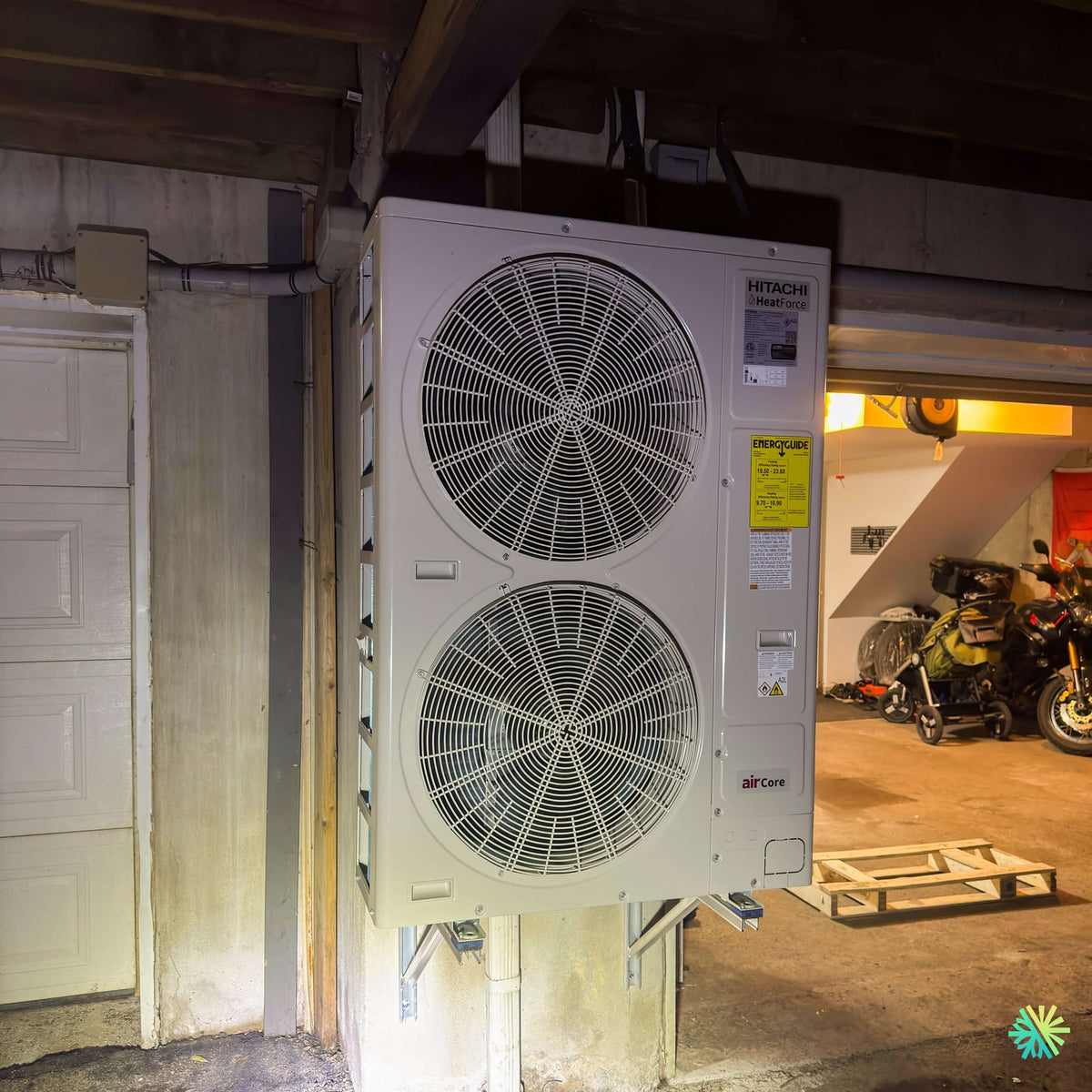 Installation d’une thermopompe centrale Hitachi airCore 700 HeatForce de 36 000 BTU dans l’arrondissement Le Sud-Ouest à Montréal