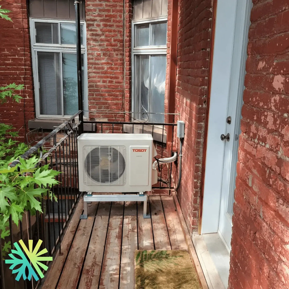 Installation of a Tosot LomoPlus UltraHeat Wall-Mounted DoubleZone Heat Pump in Outremont
