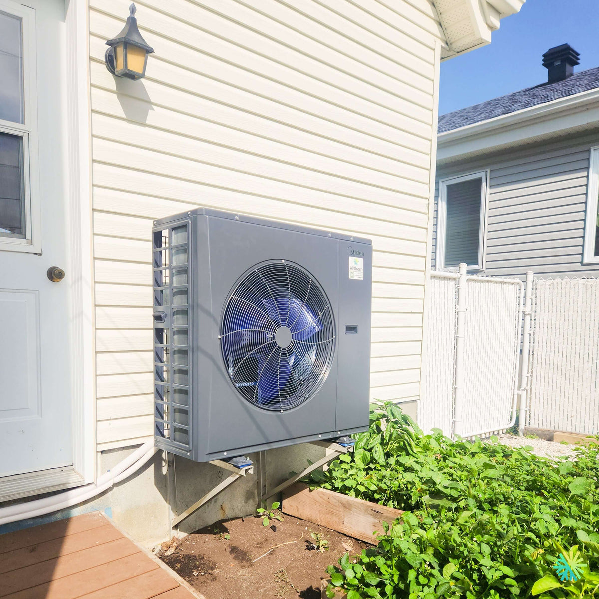 Installation d’une thermopompe centrale MIDEA EVOX G3 à Saint-Lazare, en Montérégie