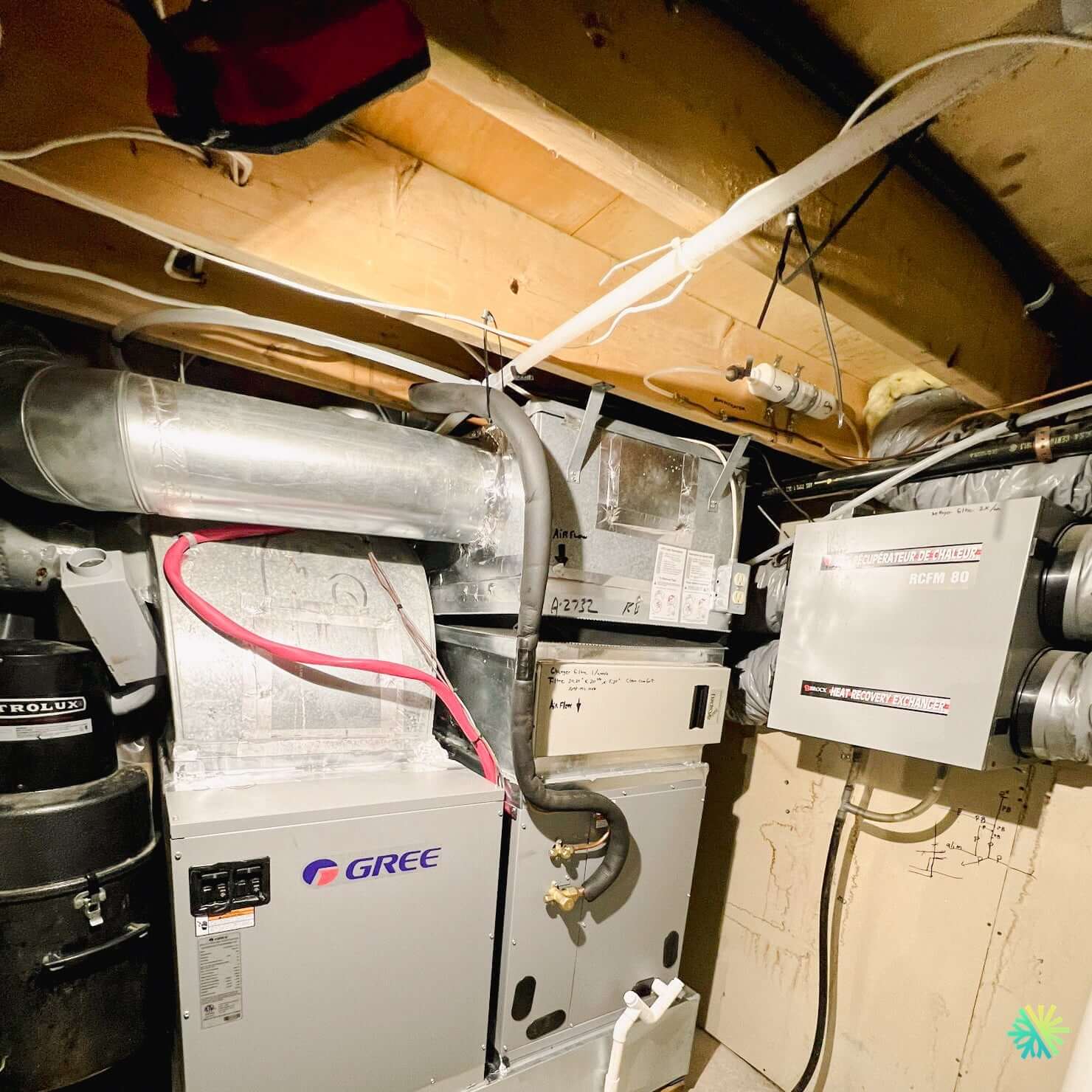 Remplacer sa fournaise au mazout par une thermopompe centrale : ce qu’il faut savoir (subventions, travaux, économies)