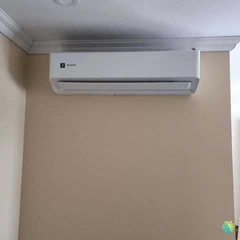 Installation of a Sharp ZU1 series wall-mounted heat pump in Outremont