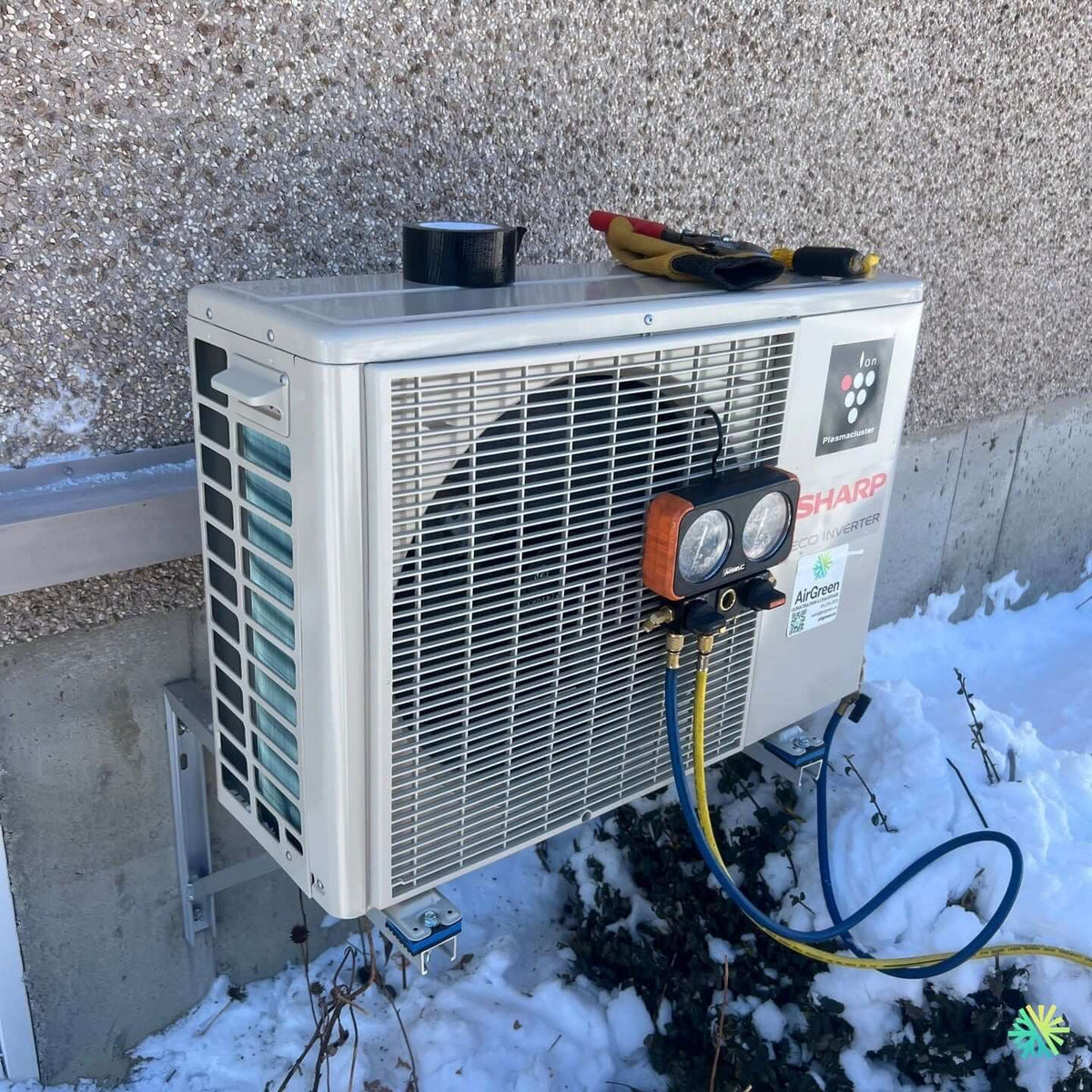 Installation d’une Sharp ZU1 thermopompe murale à Chomedey (Laval)