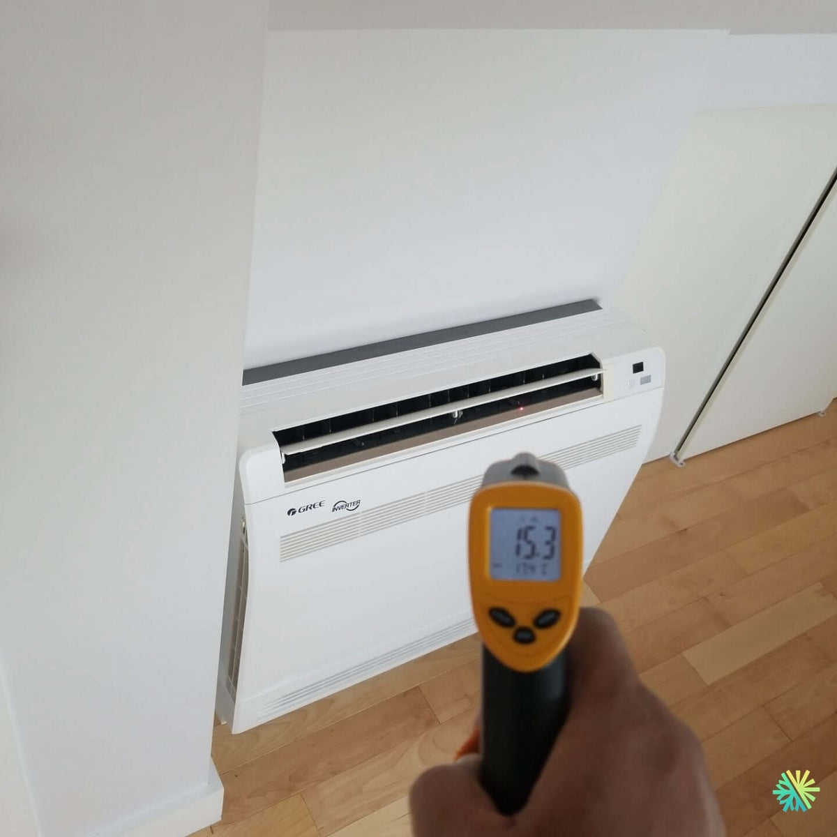 Installation of a Gree Console R32 (indoor system) in Rosemont–La Petite-Patrie