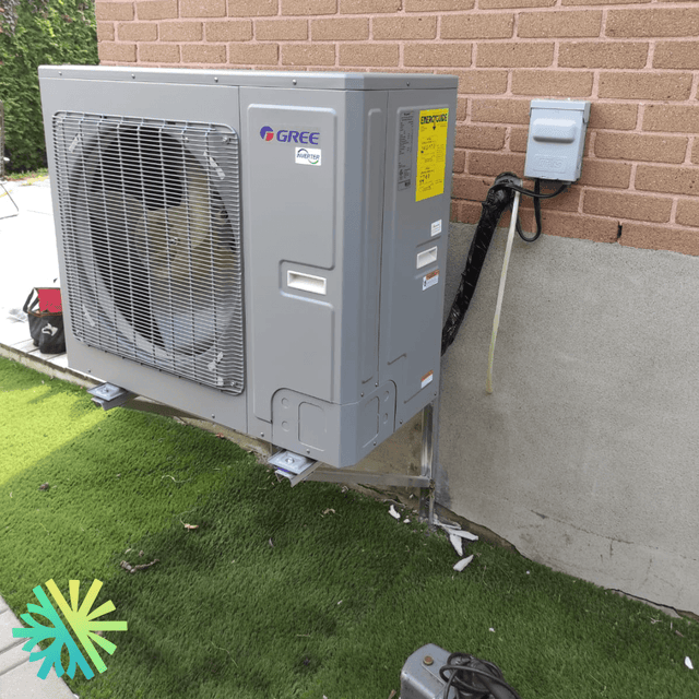 Installation of a Gree Flexx Central Heat Pump in Town of Mount-Royal, Montreal