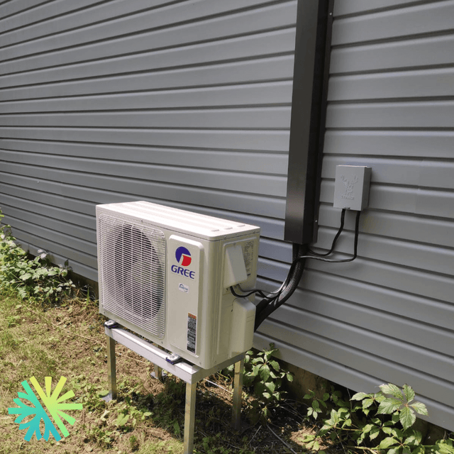 Installation of a Gree Sapphire Wall-Mounted Heat Pump in Nuns' Island, Montreal