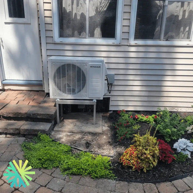 Installation of a Windair Model 17 wall-mounted heat pump in Saint-Bruno, South Shore