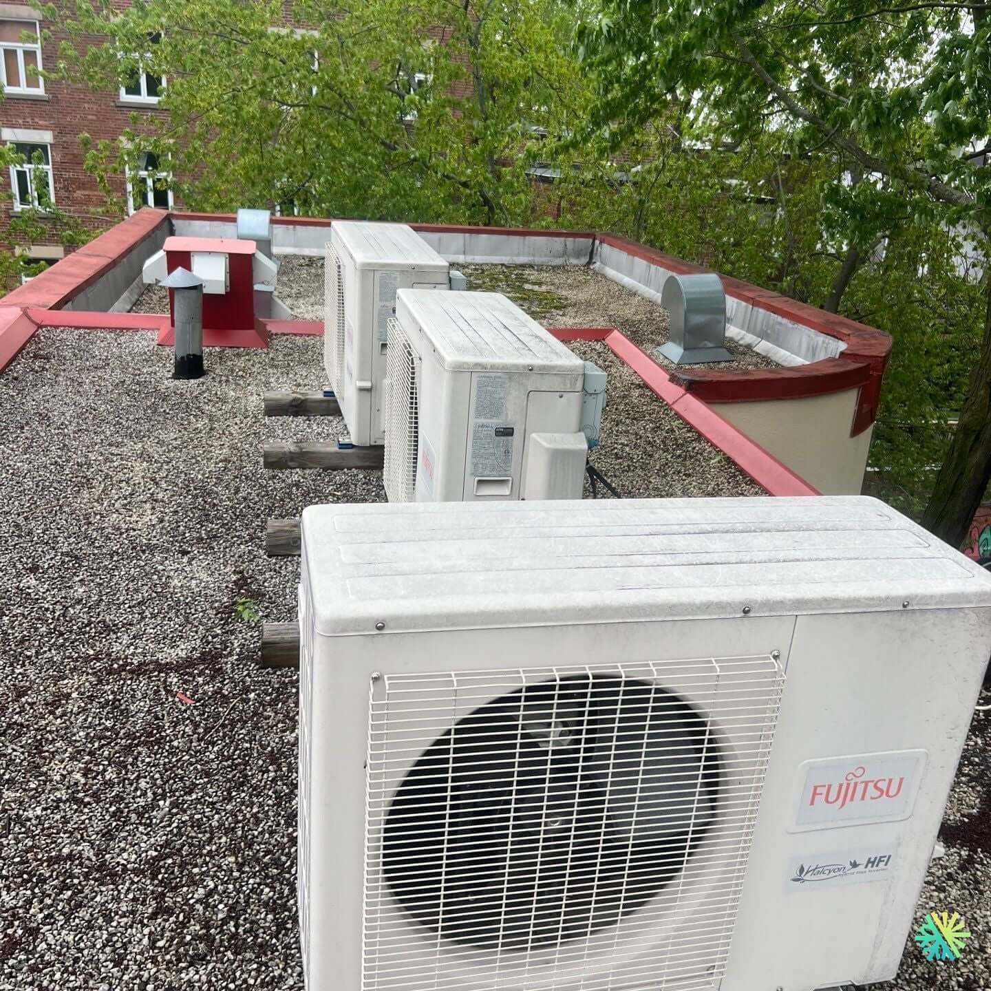 Réparation d’une thermopompe murale Fujitsu à Outremont