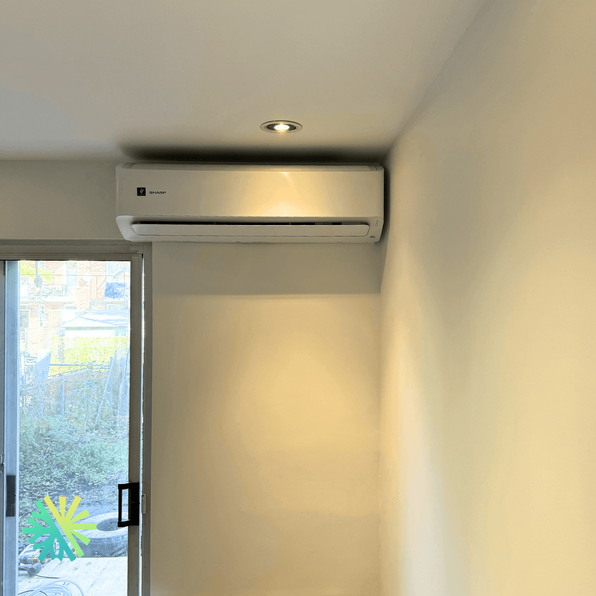 Installation d’une thermopompe murale Sharp ZU1 18 000 BTU à Sainte-Thérèse