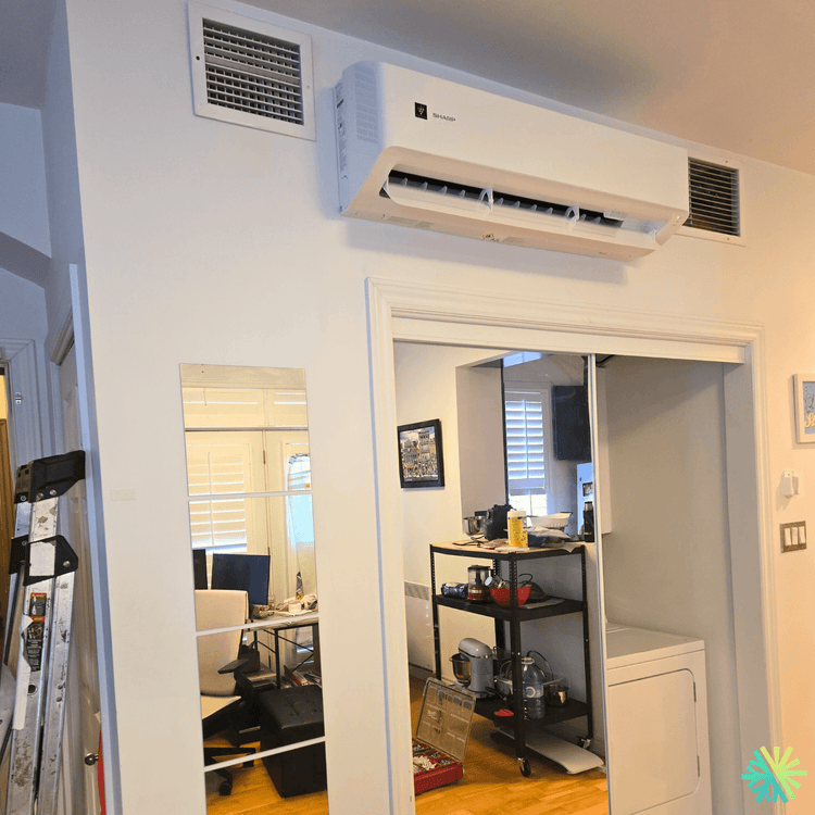 Installation d’une thermopompe murale Sharp ZU1 à Ville-Marie (Montréal)