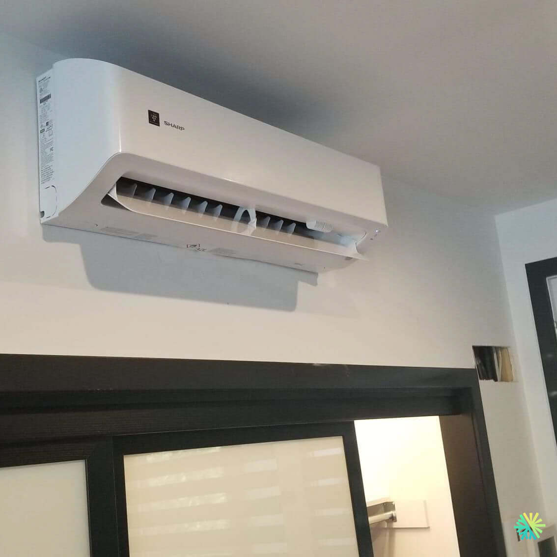 Installation d’une Sharp ZU1 thermopompe murale dans Le Sud-Ouest (Montréal)