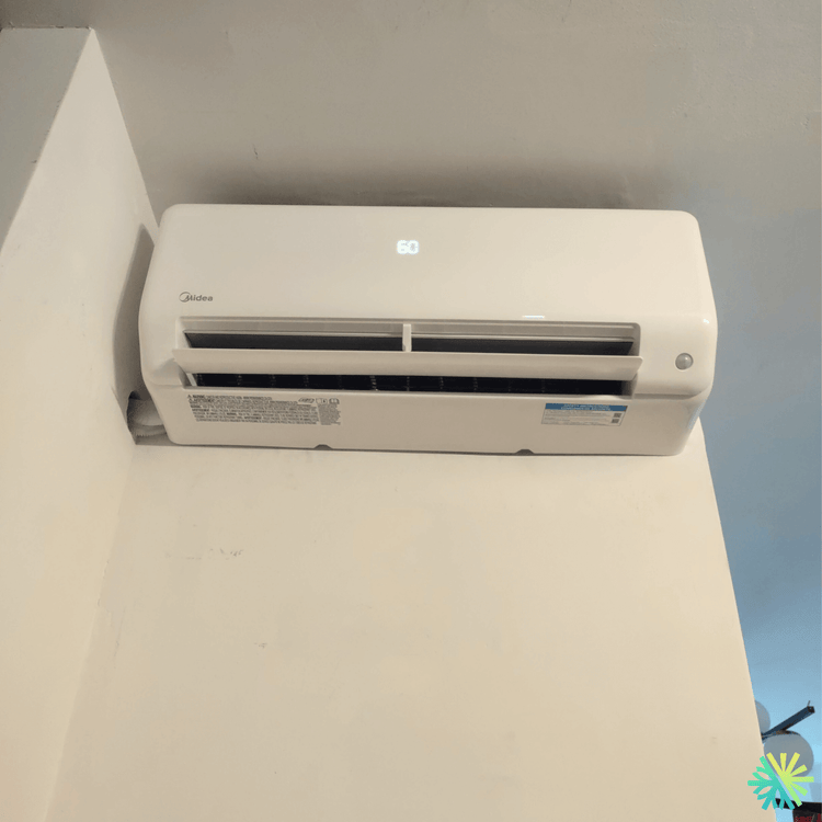 Installation d’une thermopompe murale Midea à Rosemont–La Petite-Patrie